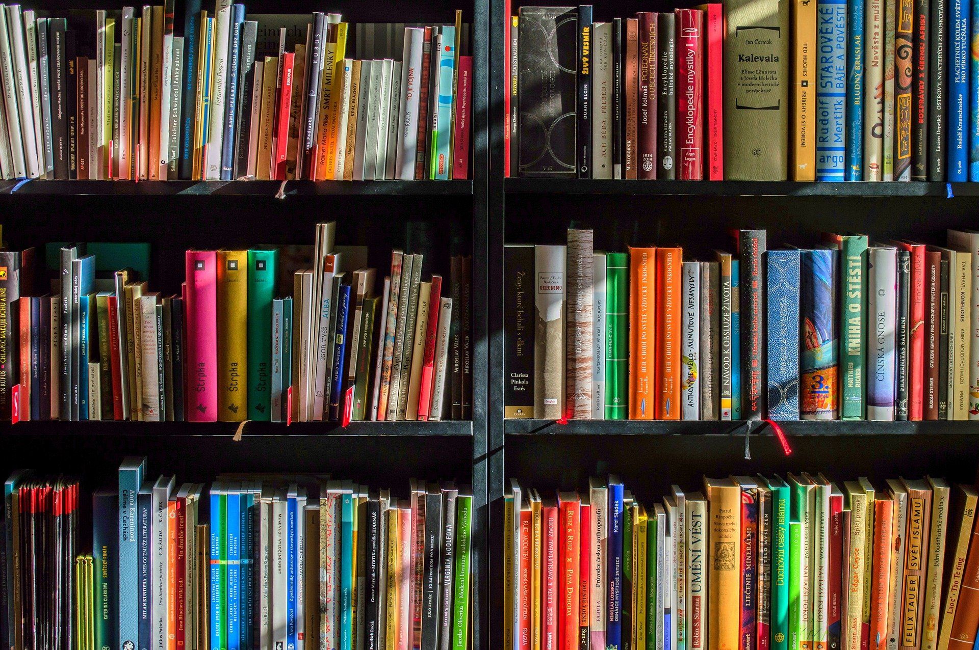 How Authors Can Use Podcasts to Sell More Books